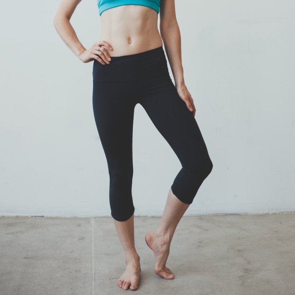Montiel Ellie Capri Legging in Black